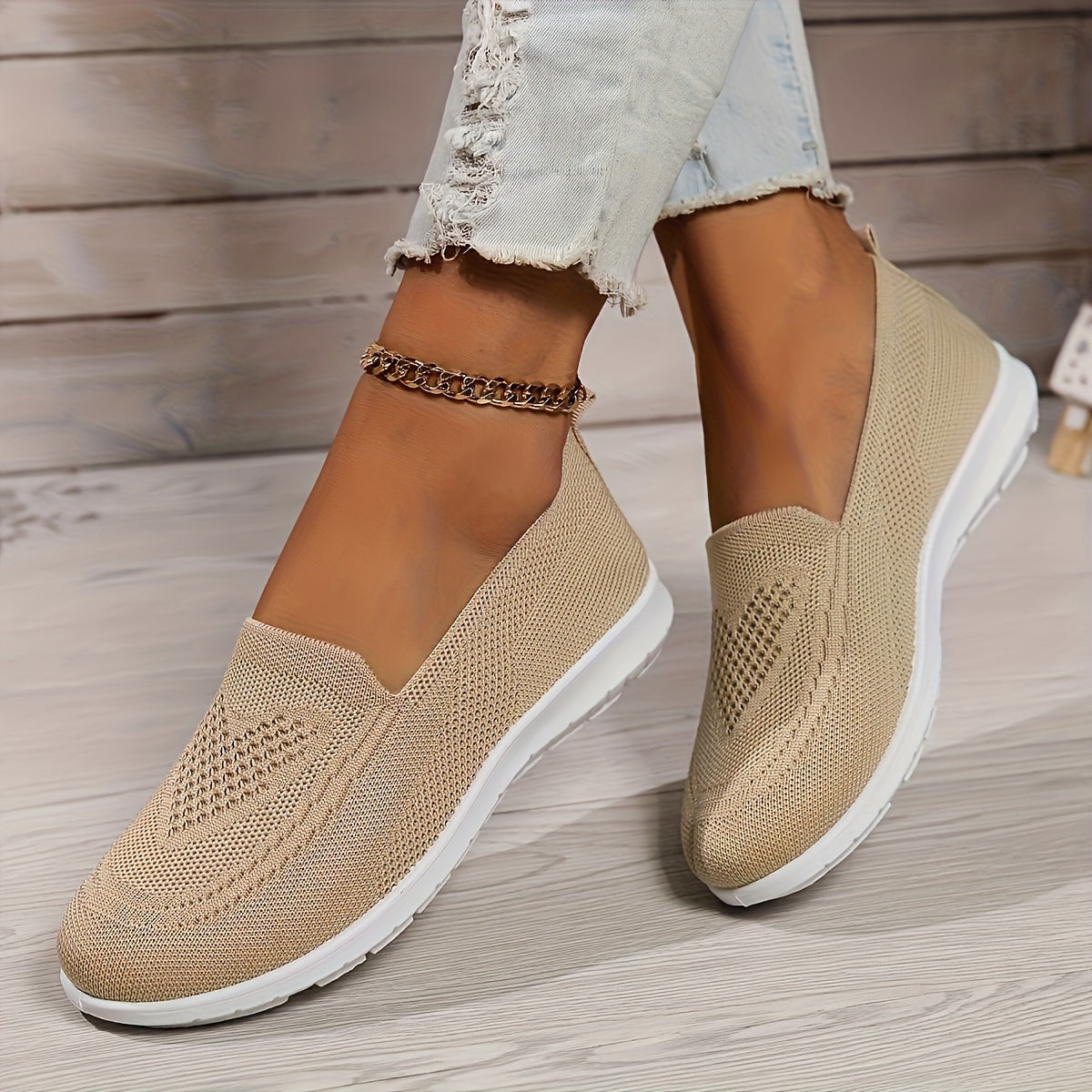 Women's Lightweight Slip-On Knit Sneakers for Daily Comfort