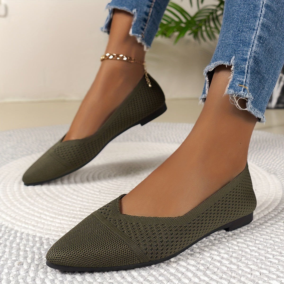 Women's Knit Pointed Toe Flats for Daily Comfort