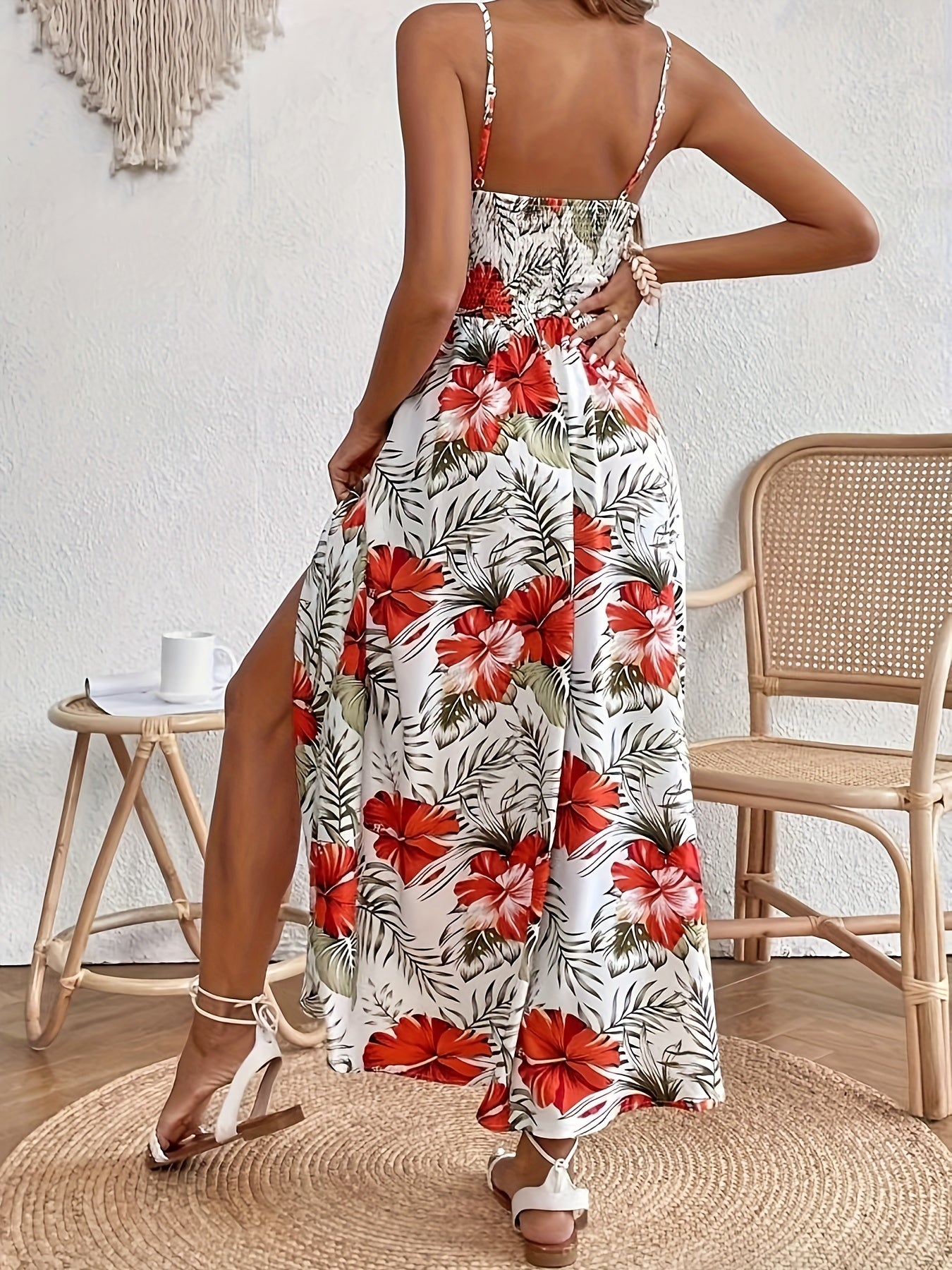 Elegant Floral Dress with Spaghetti Straps and Slit