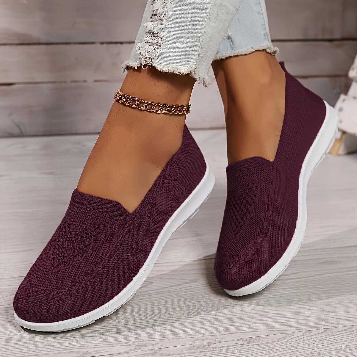 Women's Lightweight Slip-On Knit Sneakers for Daily Comfort