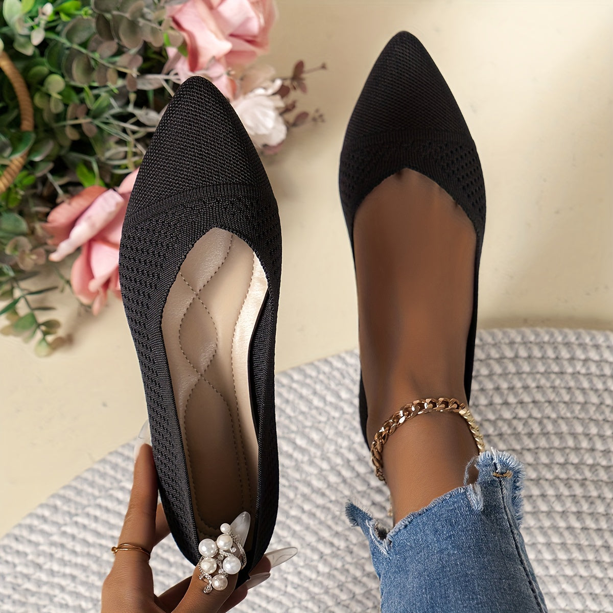 Women's Knit Pointed Toe Flats for Daily Comfort